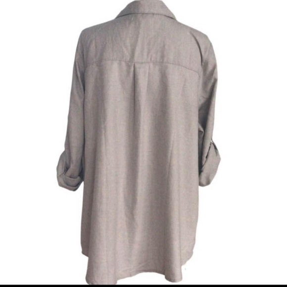 🌶️ 3 for $20 🌶️ - Size 1XL - In Every Story - Very Soft Grey Button Down - Picture 2 of 9